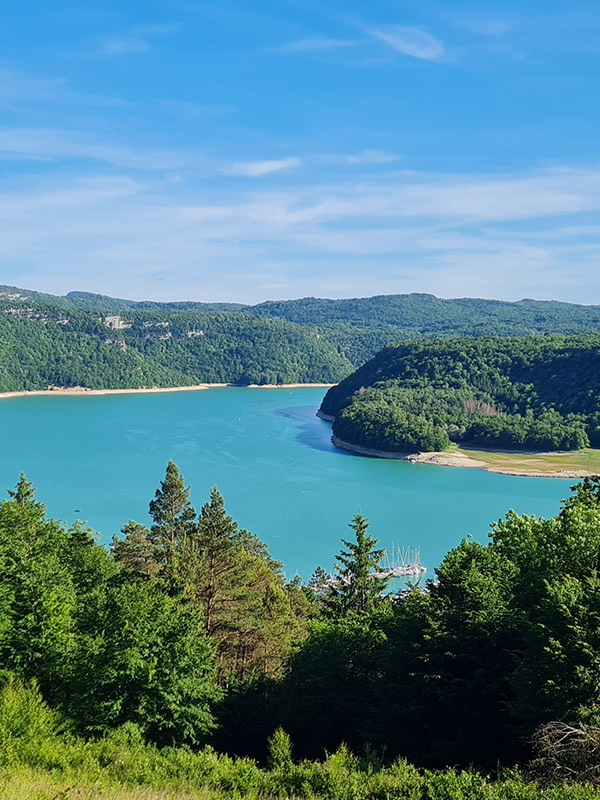 vue-sur-lac-vouglans